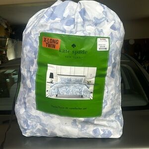 Kate Spade Twin/Twin XL comforter set + mattress protector